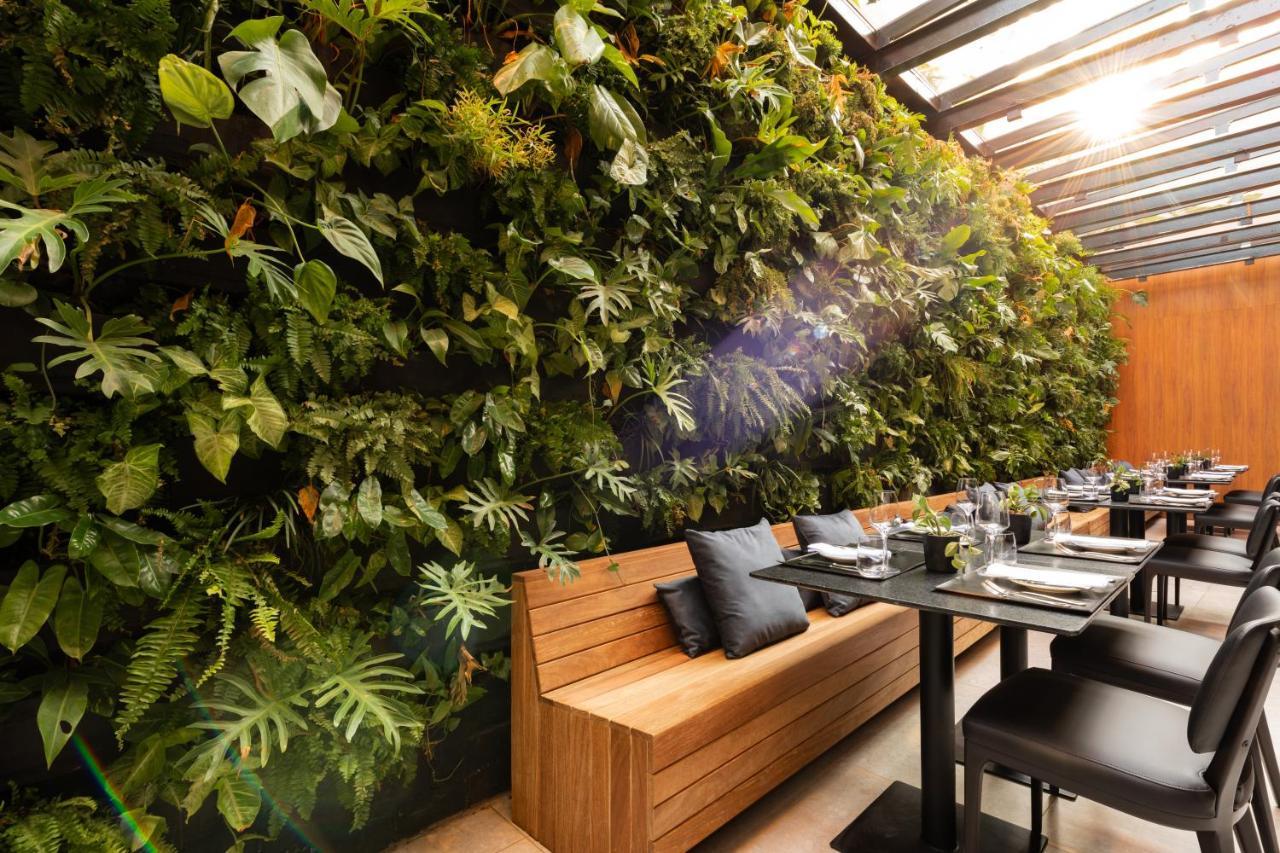 Ba'Ra Hotel João Pessoa Kültér fotó Living wall at the restaurant